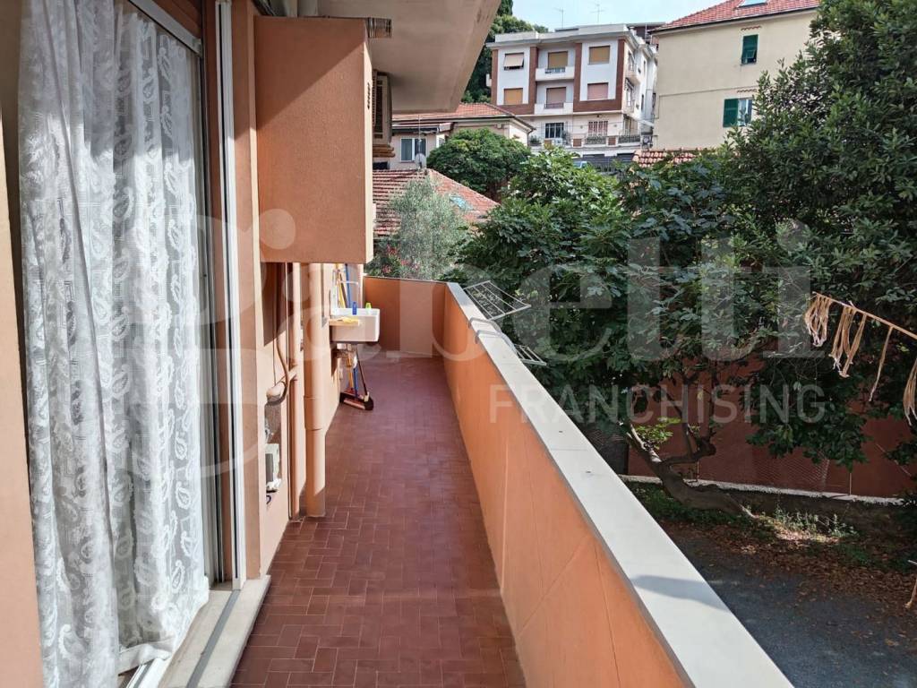 Appartamento a Albissola marina in Piazzale Piemonte - Foto 5
