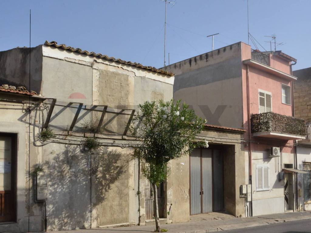 Rustico / casale a Vittoria in Via Alfredo Cappellini - Foto 2