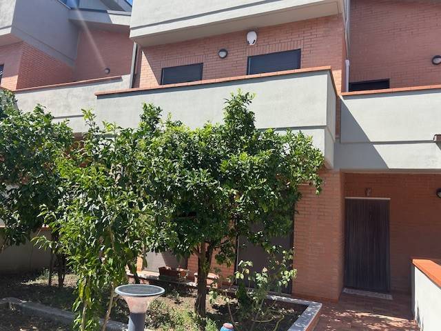 Villetta a schiera a Vico del gargano in Via Pietro De Finis, 8 - Foto 2