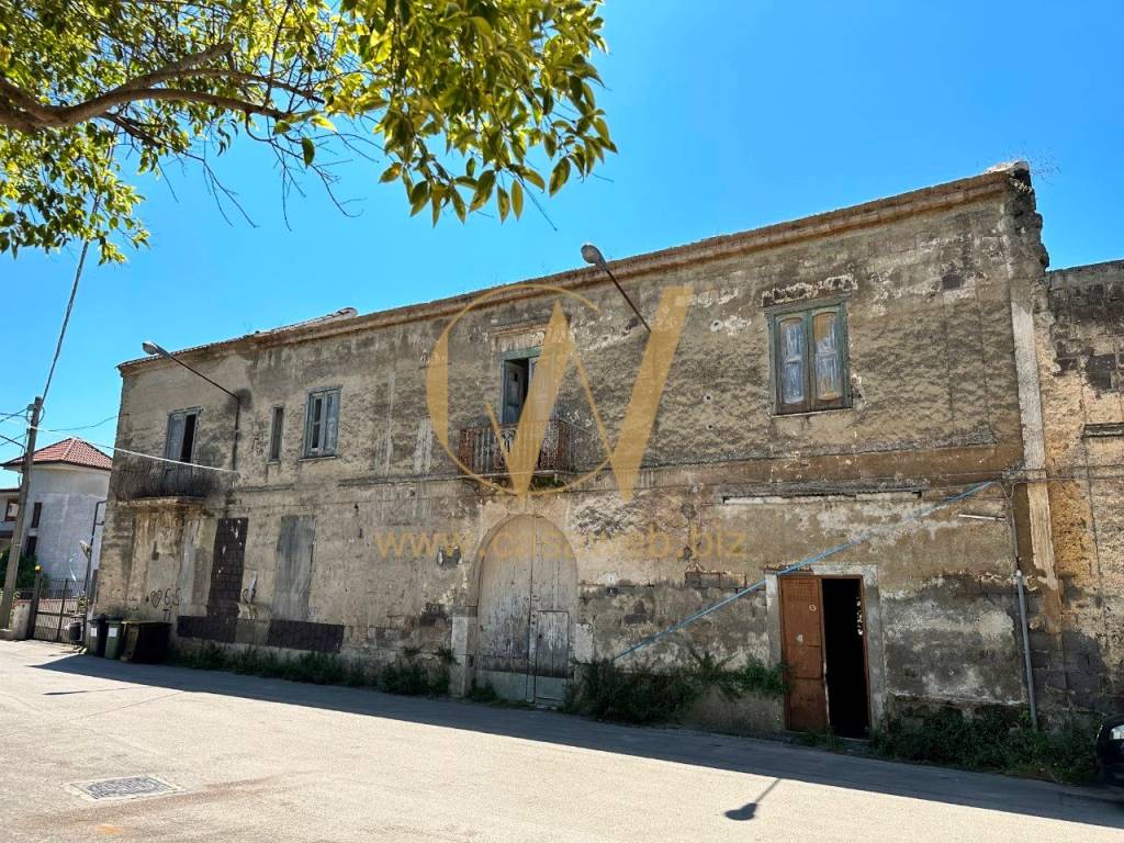 Palazzo / stabile a Caserta in Via Cardinale di San Severino, 8 - Foto 2