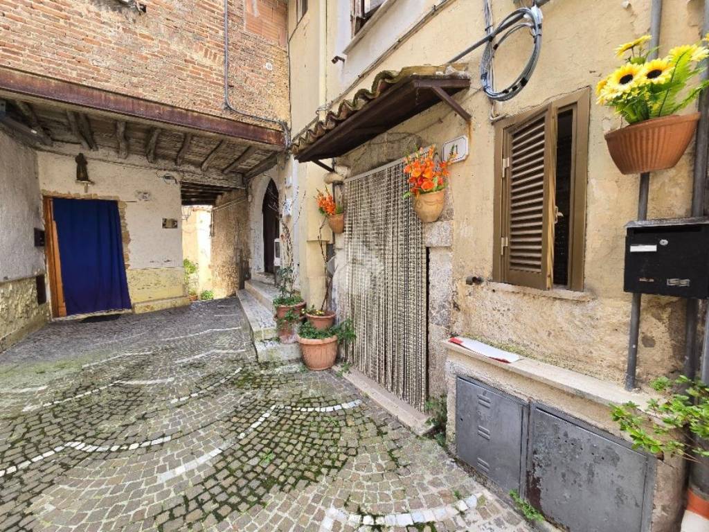 Appartamento a Fiuggi in Via padre stanislao, 41 - Foto 2