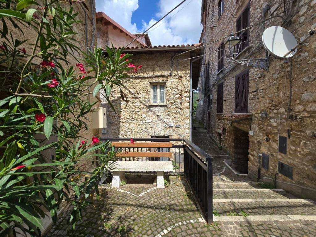 Casa indipendente a Fiuggi in Via Padre Stanislao di Fiuggi, 50 - Foto 2