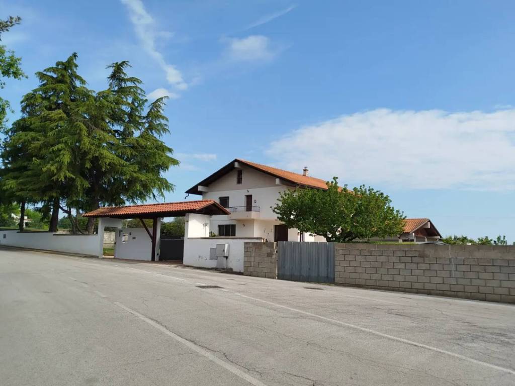 Casa indipendente a Spoltore in Via Saline - Foto 2