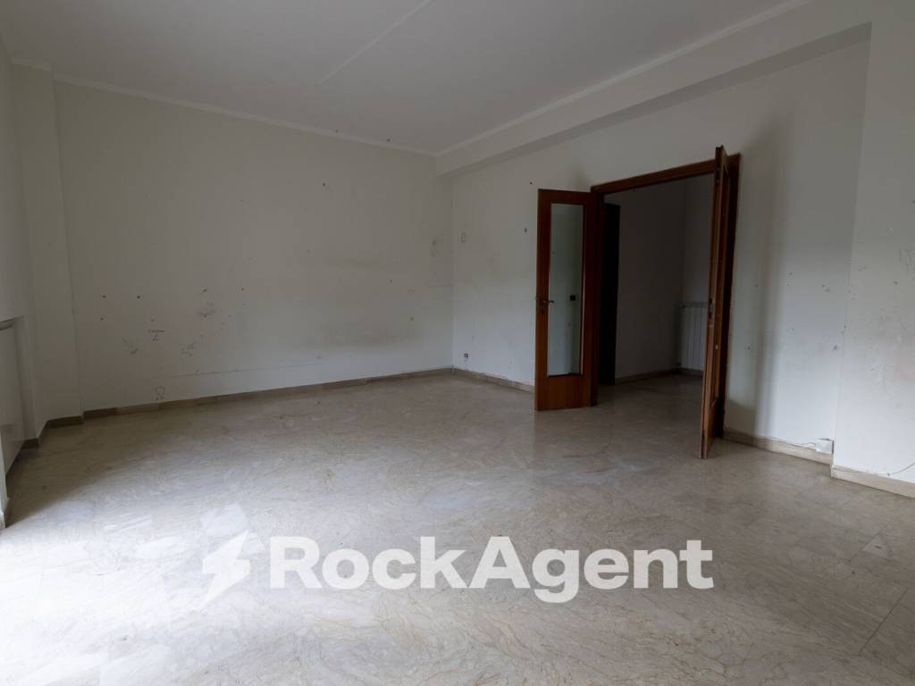 Appartamento a Catanzaro in Viale Vincenzo de Filippis, 67 - Foto 4