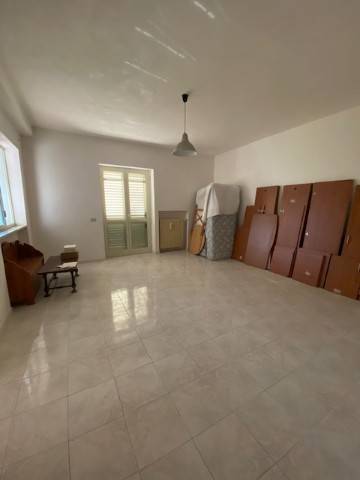 Appartamento a Cervaro in Via Noceromana - Foto 4