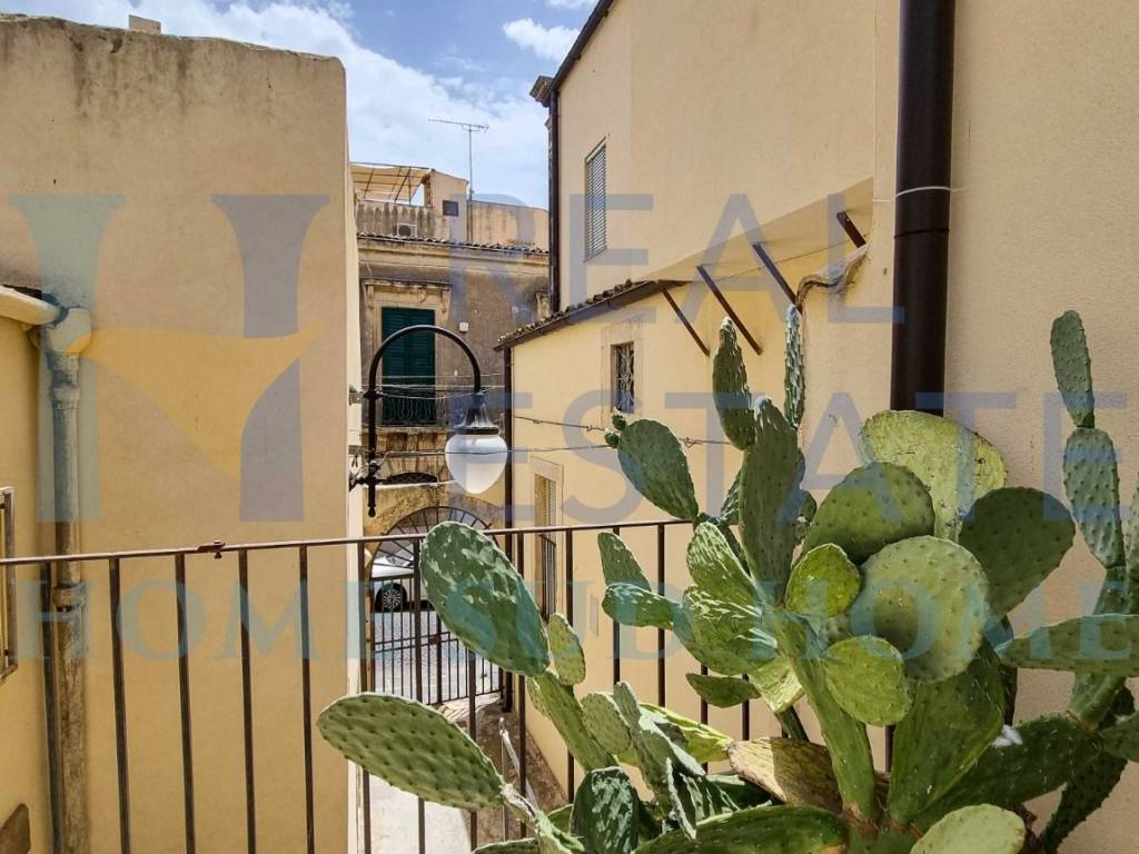 Appartamento a Noto in Via Tommaso Fazello, 228 - Foto 2