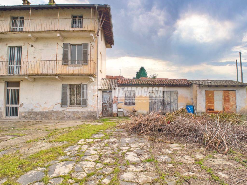 Casa indipendente a Cerano in Via Mortara - Foto 2