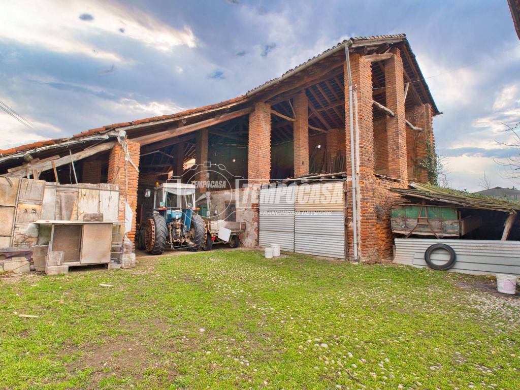 Casa indipendente a Cerano in Via Mortara - Foto 3