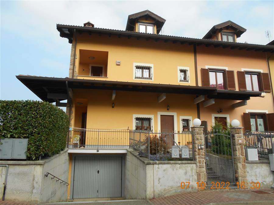 Villa a Arquata scrivia in Via Federico Avio, 15 - Foto 2