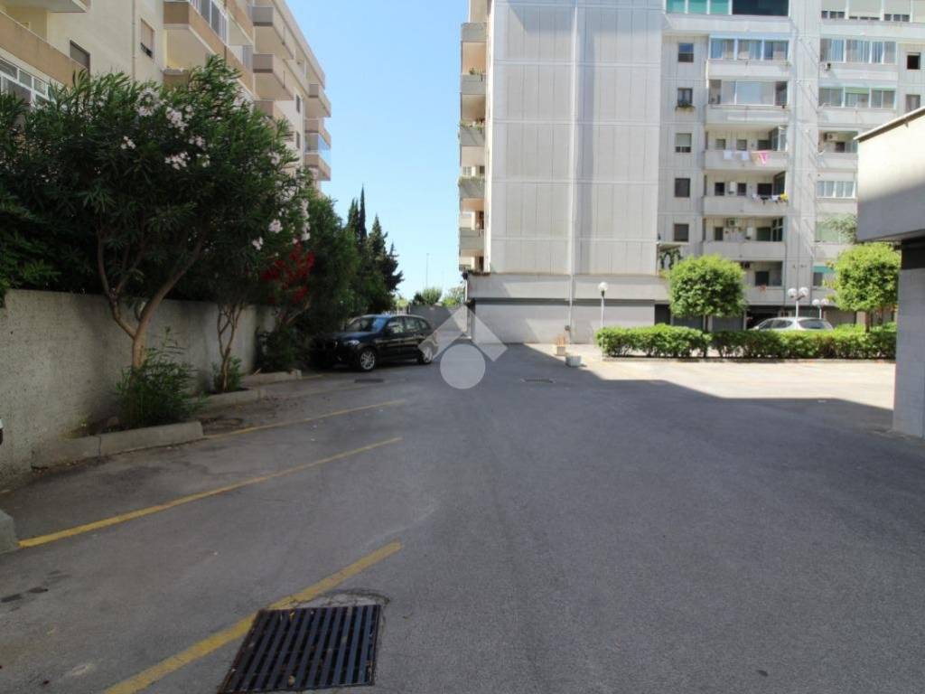 Box / garage a Brindisi in Via Cinque Giornate, 5 - Foto 2