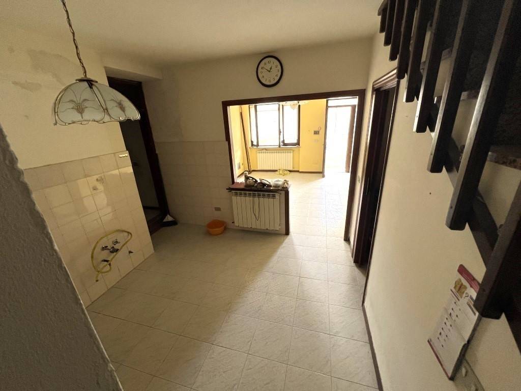 Casa indipendente a Besozzo in Via Stocchetti, 13 - Foto 5