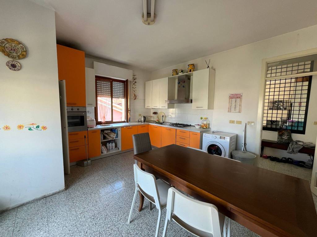 Appartamento a Civitanova marche in Via Carlo Pisacane, 30 - Foto 2