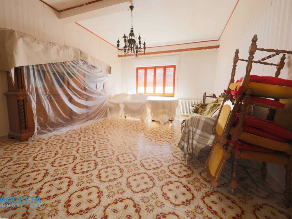 Palazzo / stabile a Taranto in Via Giuseppe Garibaldi, 15 - Foto 3