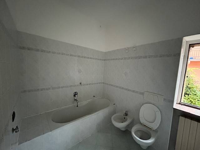 Appartamento a Castelletto sopra ticino in Vicolo Giuseppe Mazzini, 3 - Foto 4