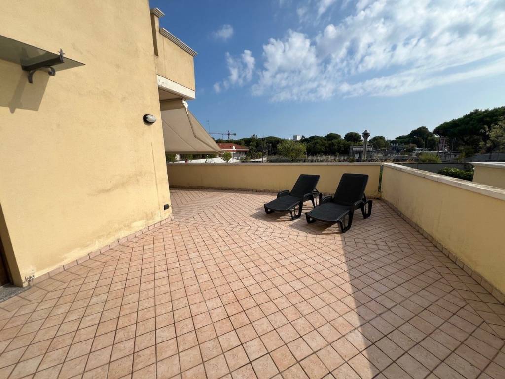 Appartamento a Riccione in Viale Panoramica - Foto 2