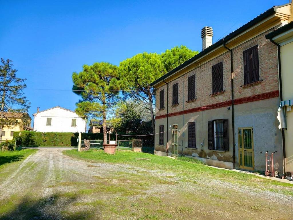 Casa indipendente a Bagnacavallo in Via Aguta, 24 - Foto 2