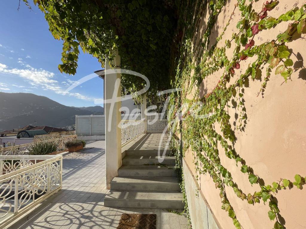 Villa a La spezia in Via dei Colli - Foto 2