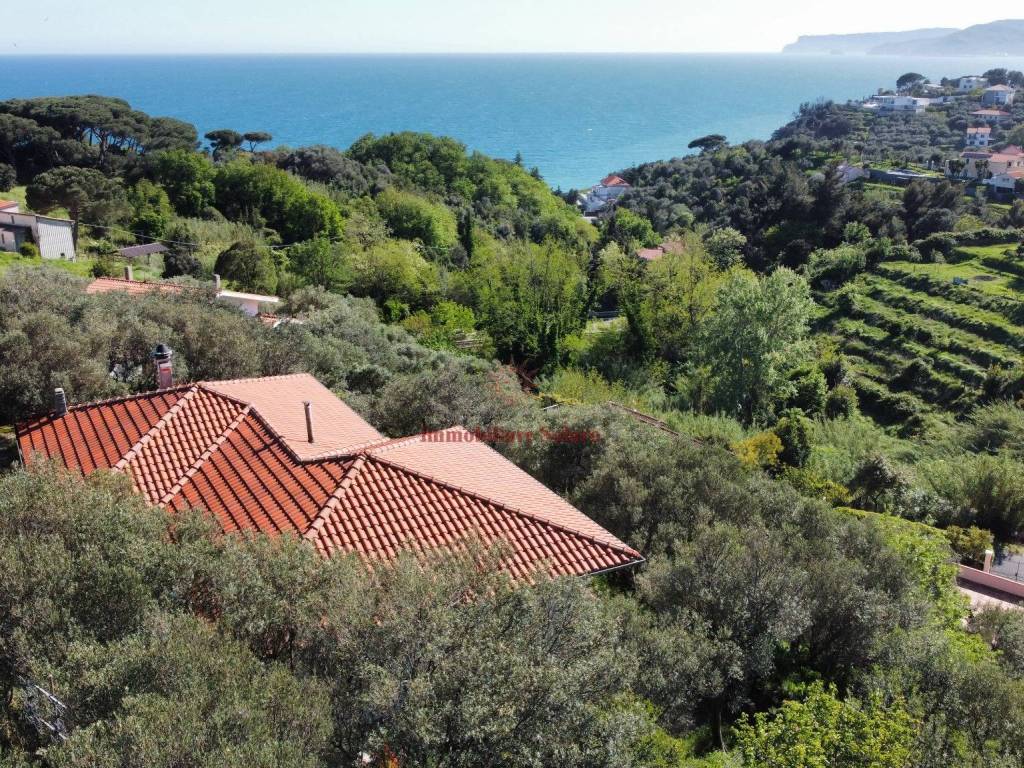 Villa a Celle ligure in Via Bricco del Poggio, 8 - Foto 3