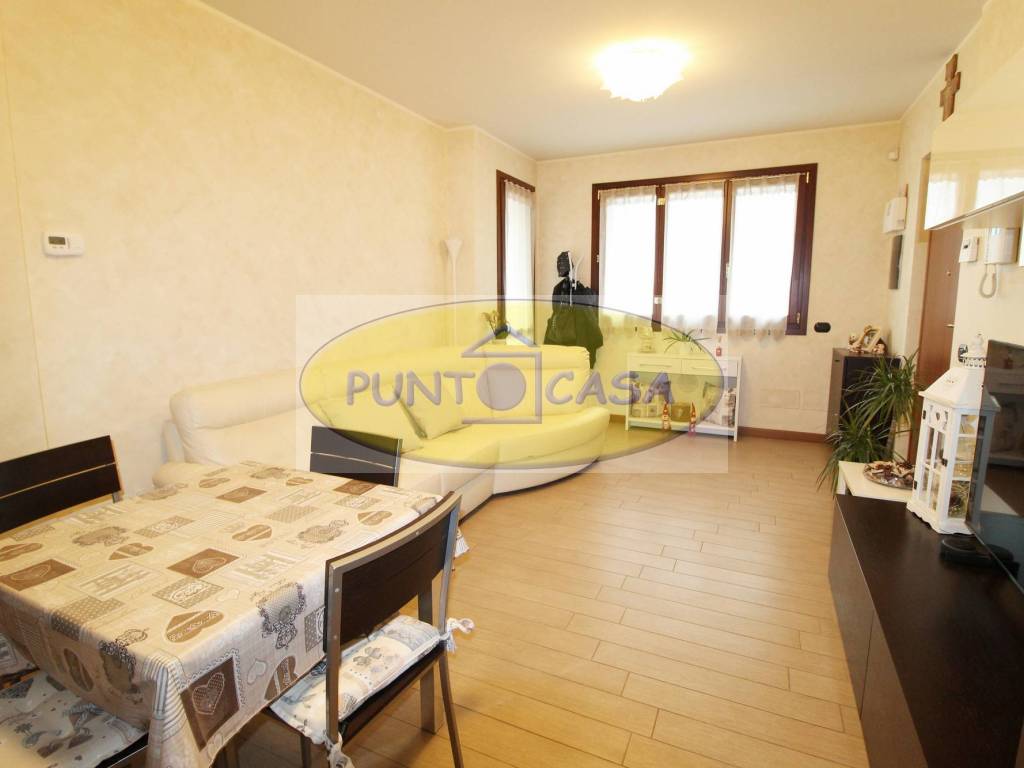 Appartamento a Massalengo in Piazza della Pace - Foto 3