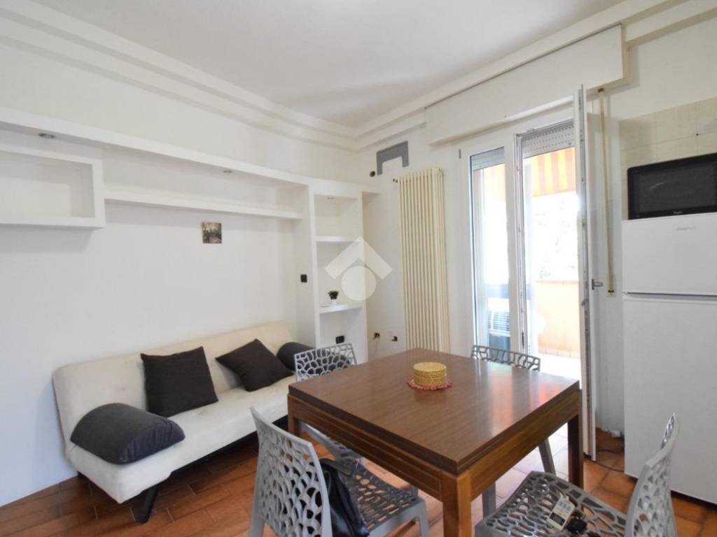 Appartamento a Riccione in Viale Scrivia, 6 - Foto 3