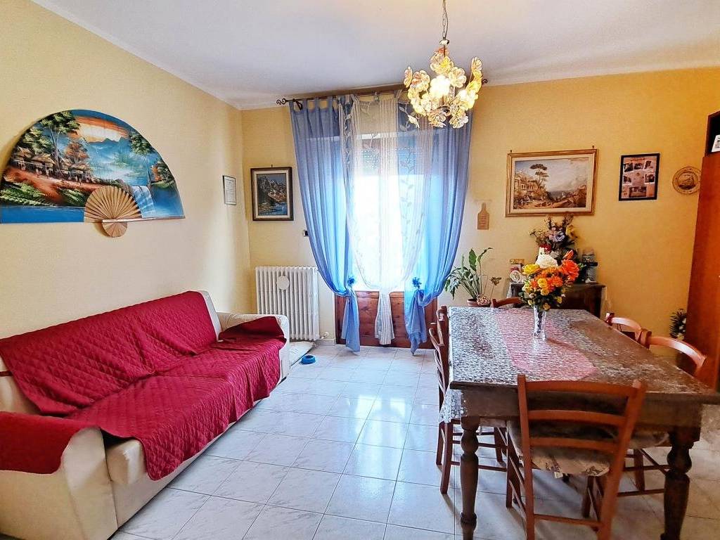 Appartamento a Loro ciuffenna in Via Cristoforo Colombo - Foto 2