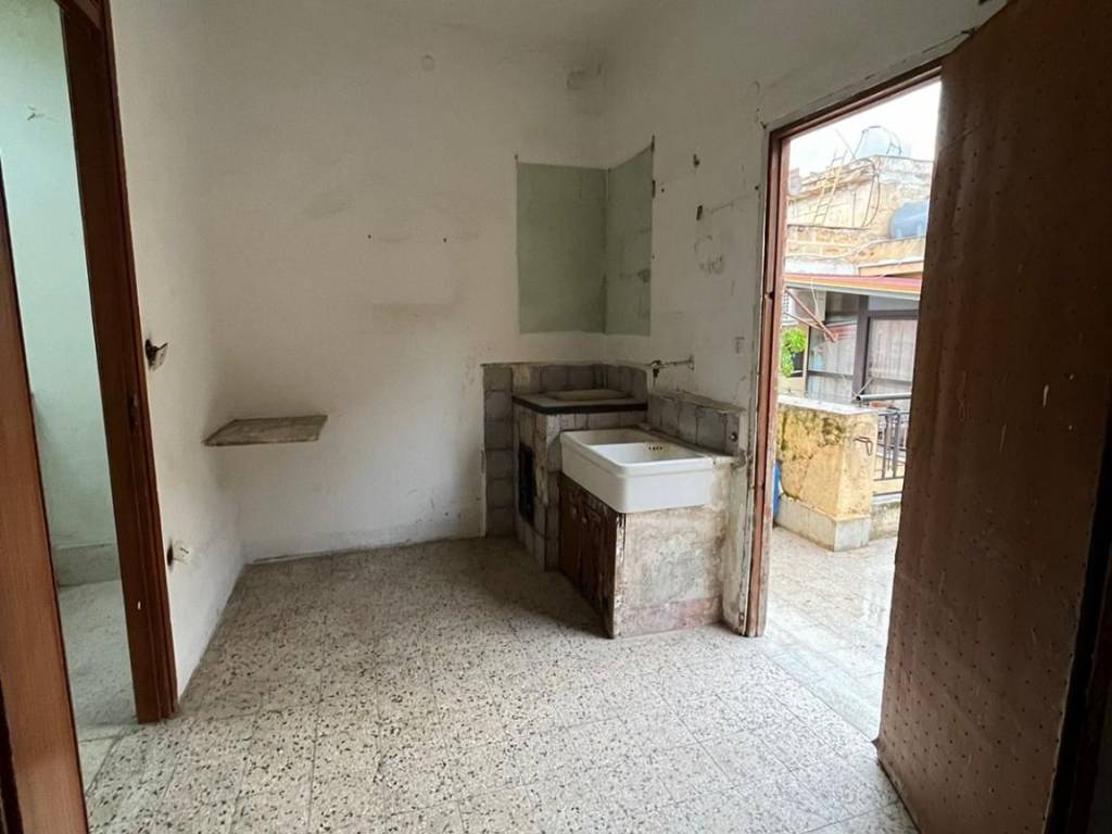 Palazzo / stabile a Bagheria in Via Città di Palermo - Foto 2
