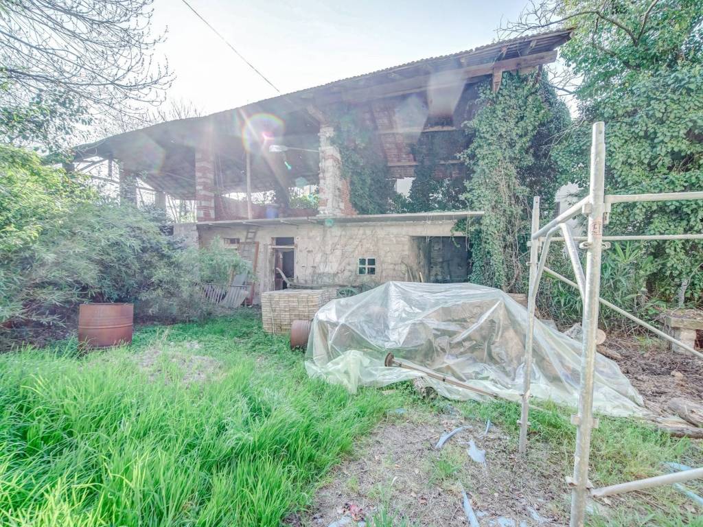 Casa indipendente a Borgomanero in Via Giuseppe Verdi, 51 - Foto 3