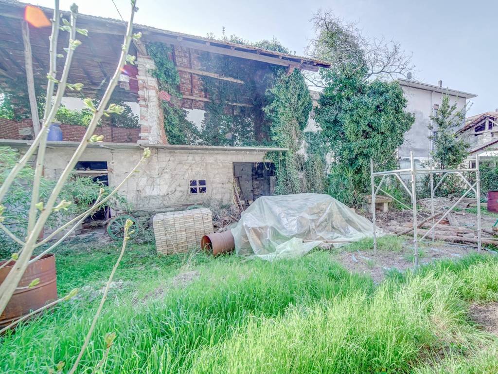 Casa indipendente a Borgomanero in Via Giuseppe Verdi, 51 - Foto 4