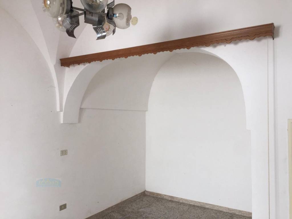 Casa indipendente a Ceglie messapica in Via Caracciolo - Foto 4