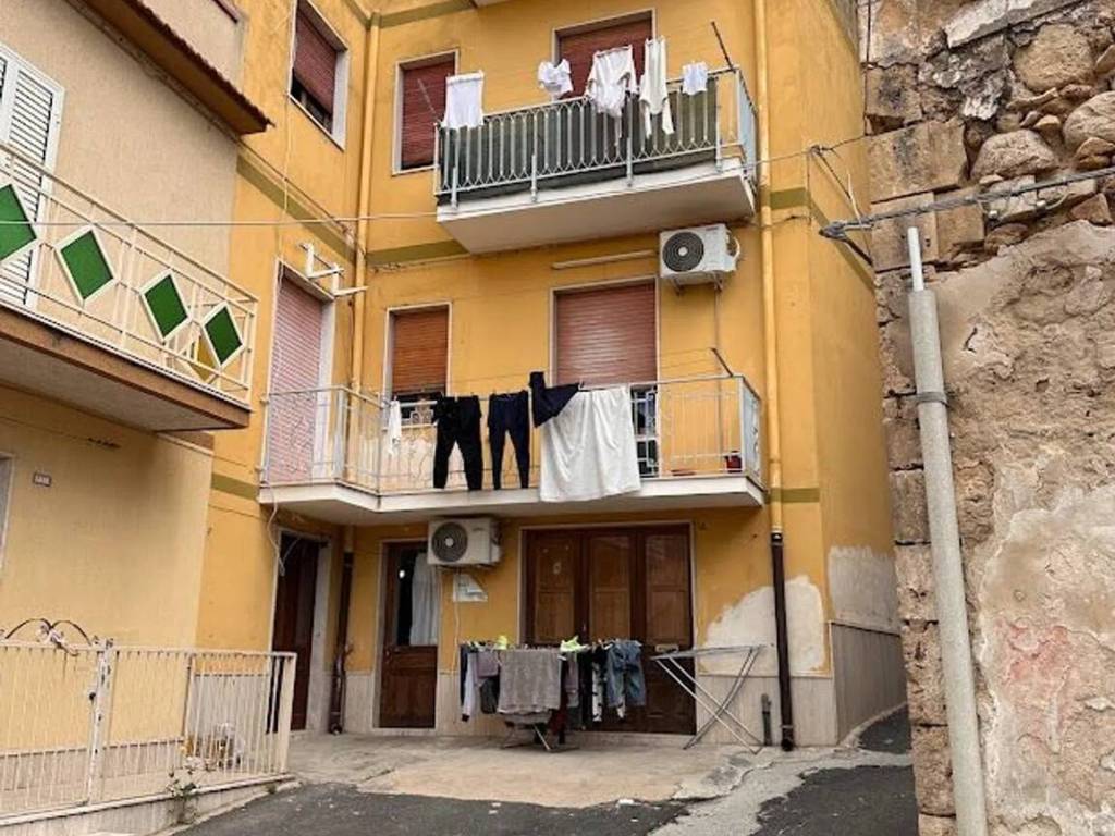 Palazzo / stabile a Noto in Via Giovanni Aurispa, 218 - Foto 4