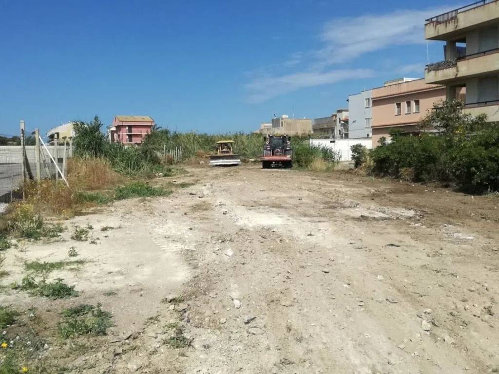 Terreno a Pachino in Via Maucini, 1 - Foto 2