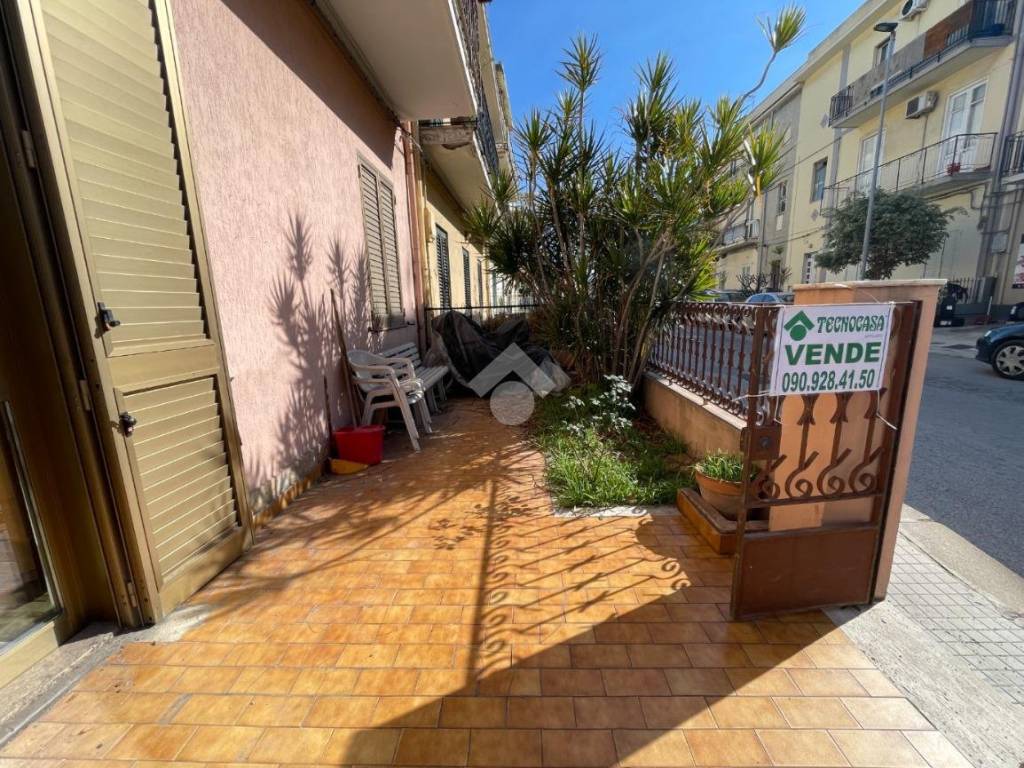 Casa indipendente a Milazzo in Via Madonna Del Boschetto, 25 - Foto 2