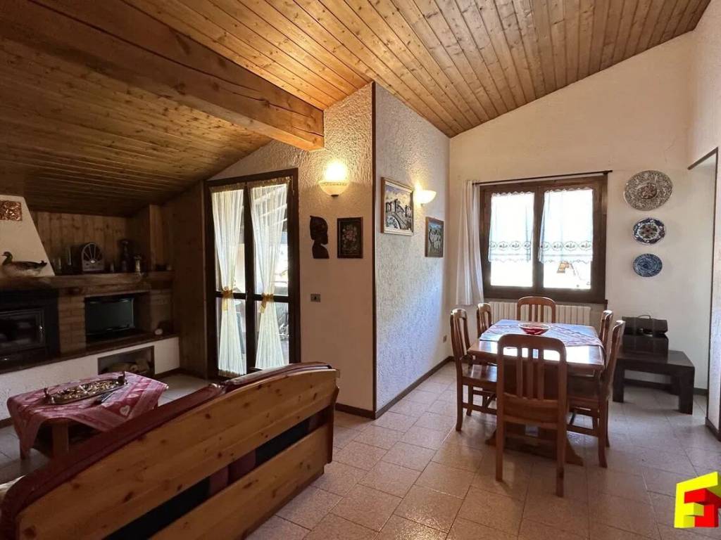Appartamento a Cassina valsassina in Viale Delle Grigne, 65 - Foto 2