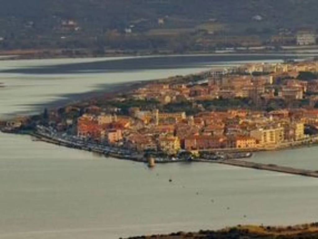 Appartamento a Orbetello in Piazza Del Duomo - Foto 2