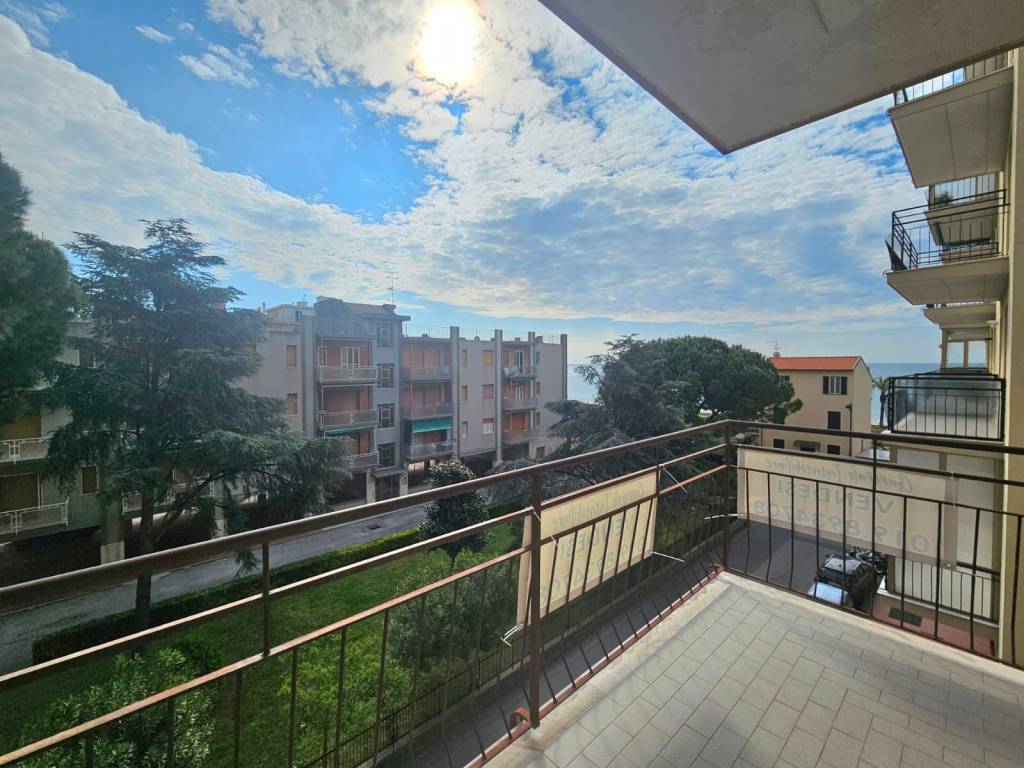 Appartamento a Pietra ligure in Via Como, 33 - Foto 2