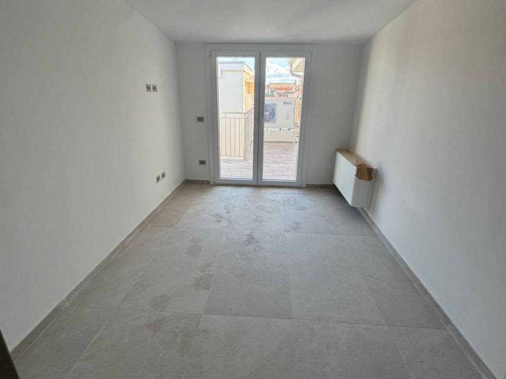 Appartamento a Marcianise in Via Gian Battista Novelli - Foto 5