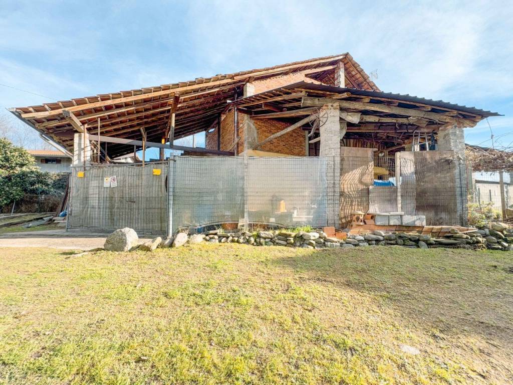 Rustico / casale a Borgomanero in Via Panighini, 6 - Foto 2