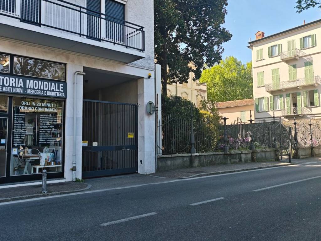 Box / garage a Como in Viale Carlo Cattaneo, 5 - Foto 4