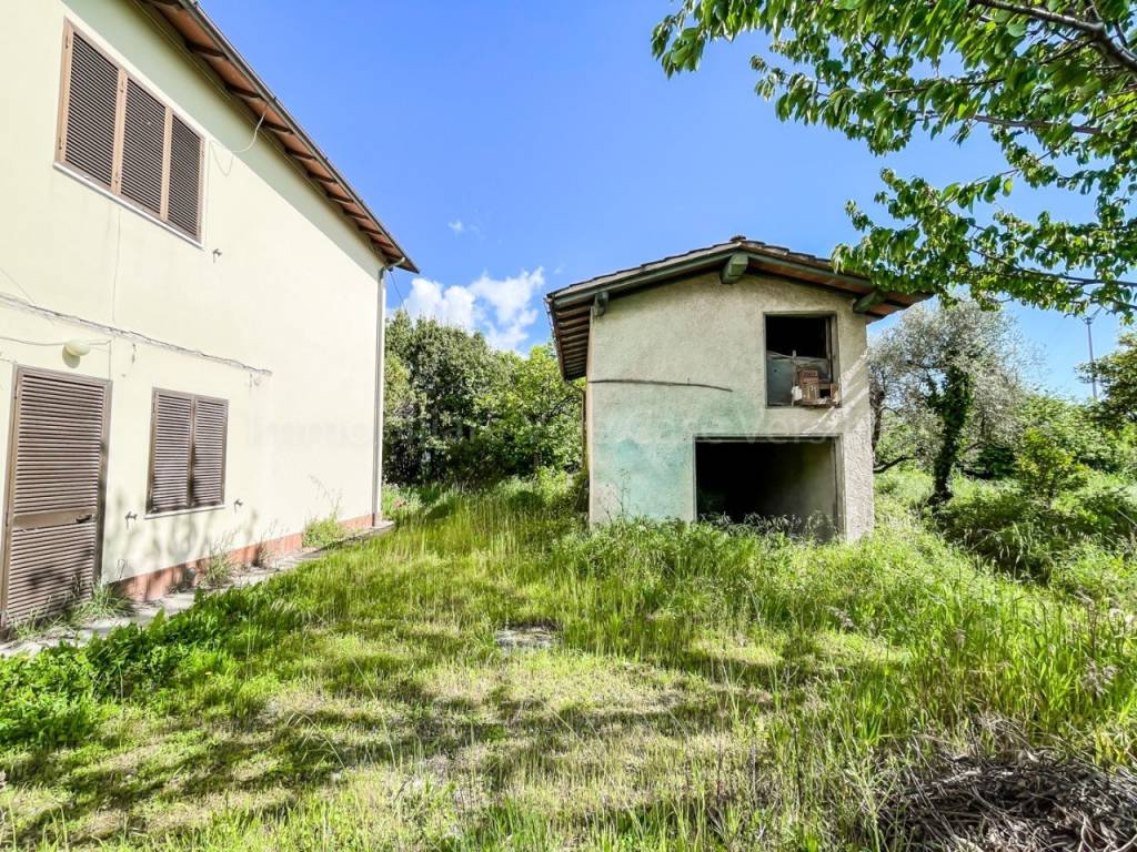 Villa a Camaiore in Via del Paduletto - Foto 2