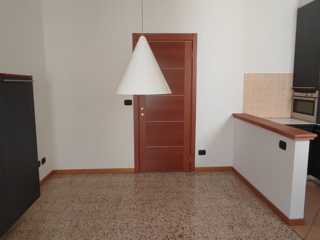 Appartamento a Parma in Strada Camillo Benso di Cavour - Foto 4