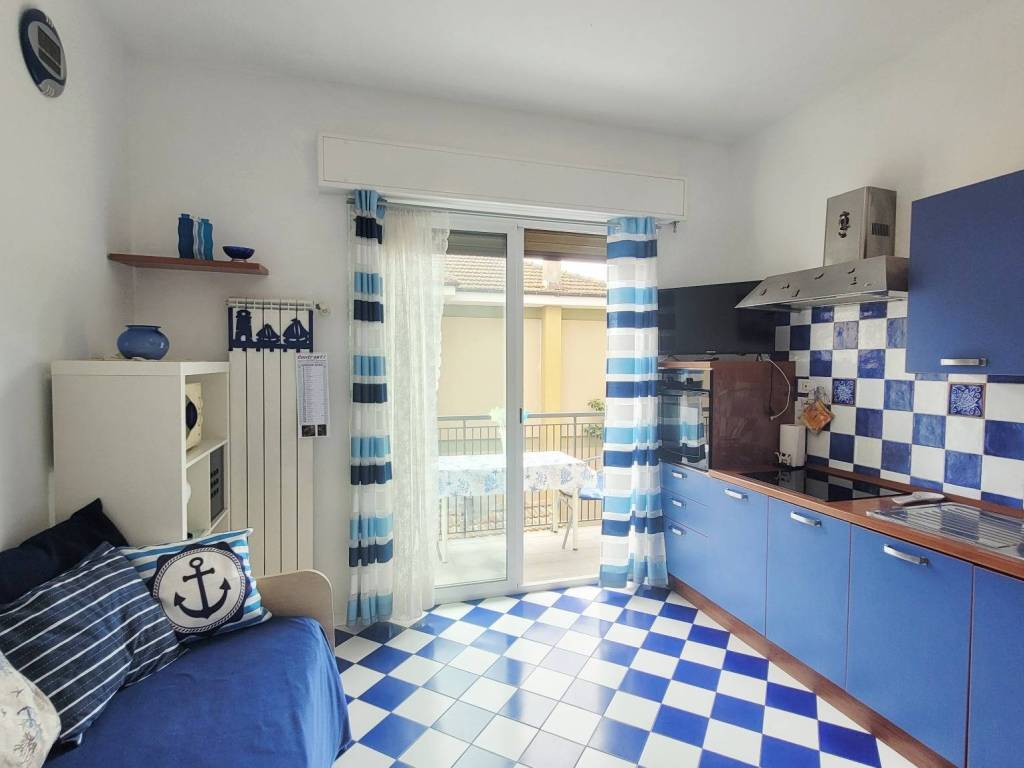 Appartamento a Diano marina in Via Fabio Filzi, 23 - Foto 3