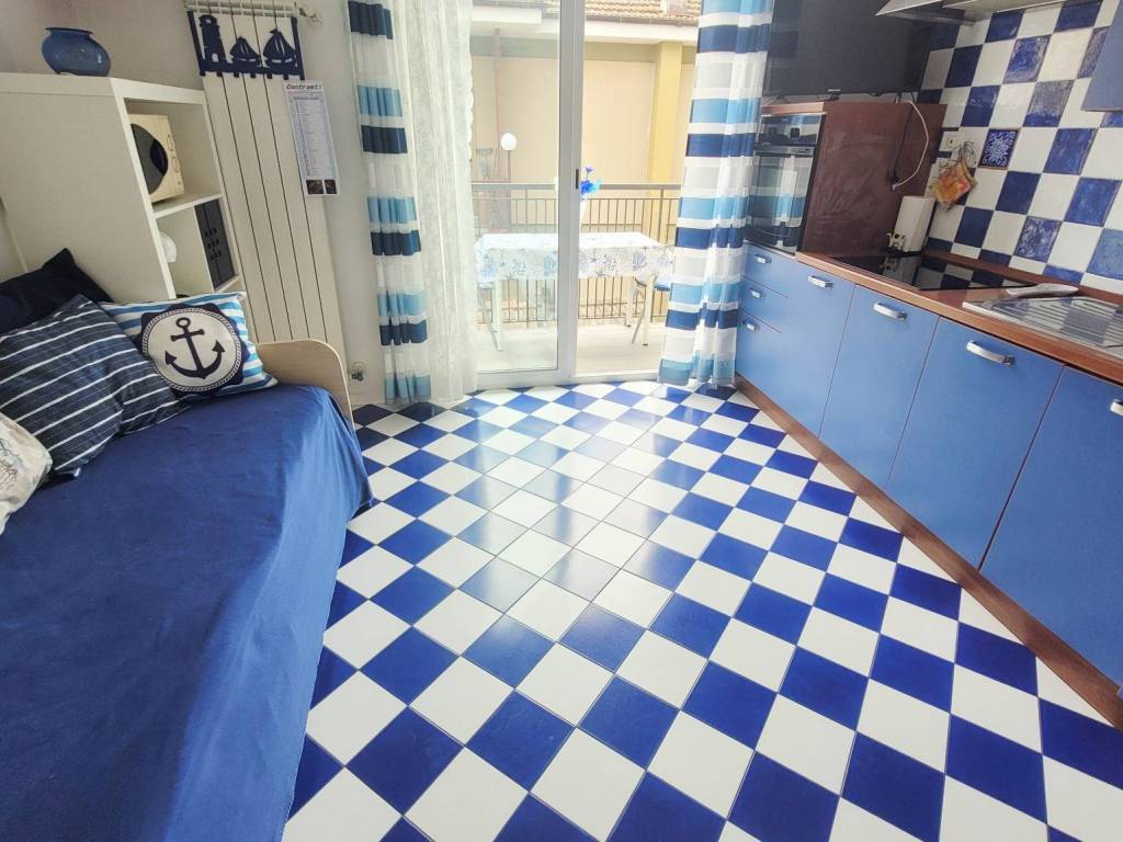 Appartamento a Diano marina in Via Fabio Filzi, 23 - Foto 4