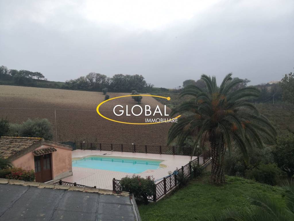 Villa a Camerano in VIA VARANO, 7 - Foto 2
