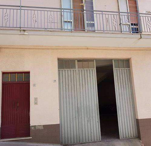 Appartamento a Montenero di bisaccia in Via Ugo Foscolo - Foto 2