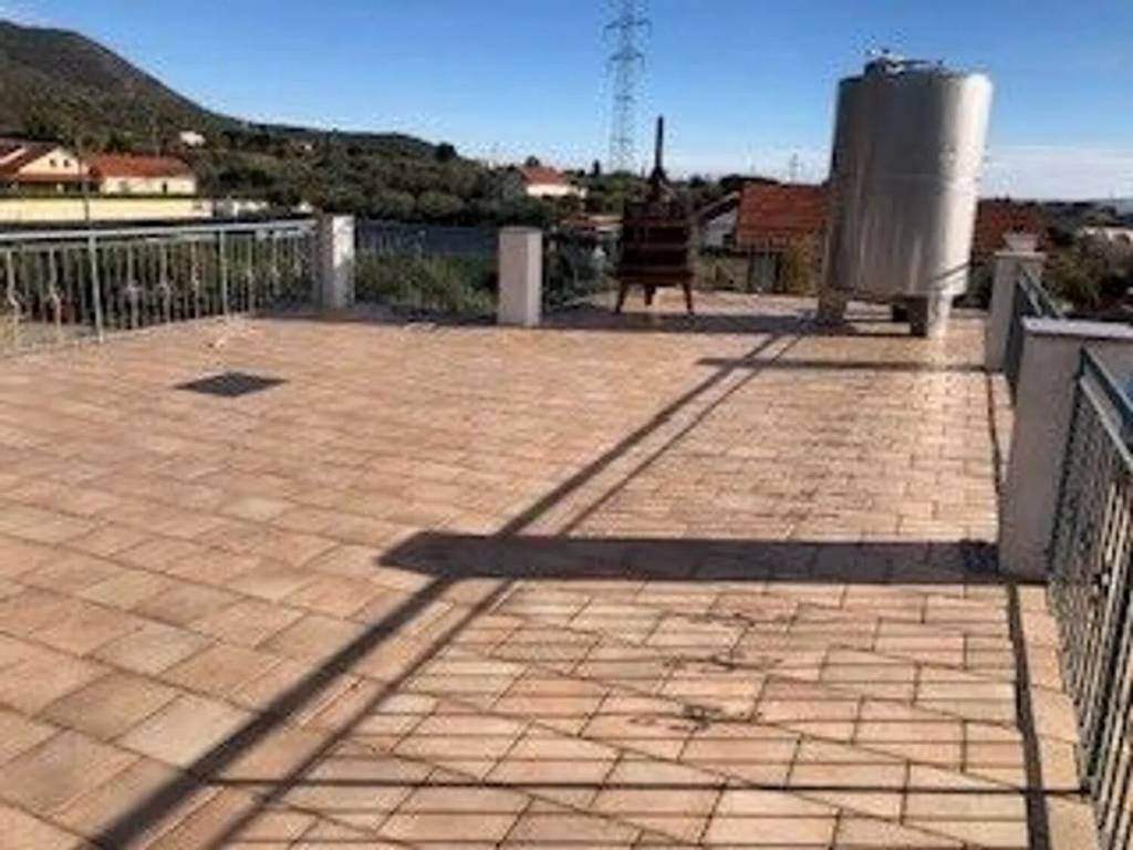 Villa a Cisano sul neva in Pianboschi - Foto 3