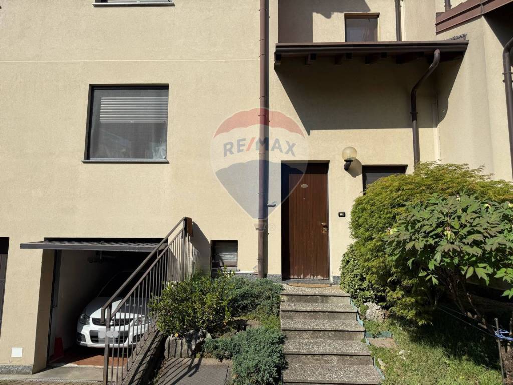 Villetta a schiera a Gorla maggiore in via Giovanni XXIII - Como, 63 - Foto 3