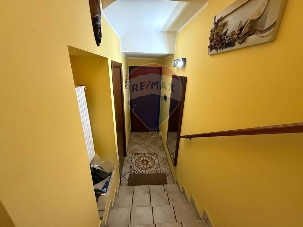 Villetta a schiera a Gorla maggiore in via Giovanni XXIII - Como, 63 - Foto 4