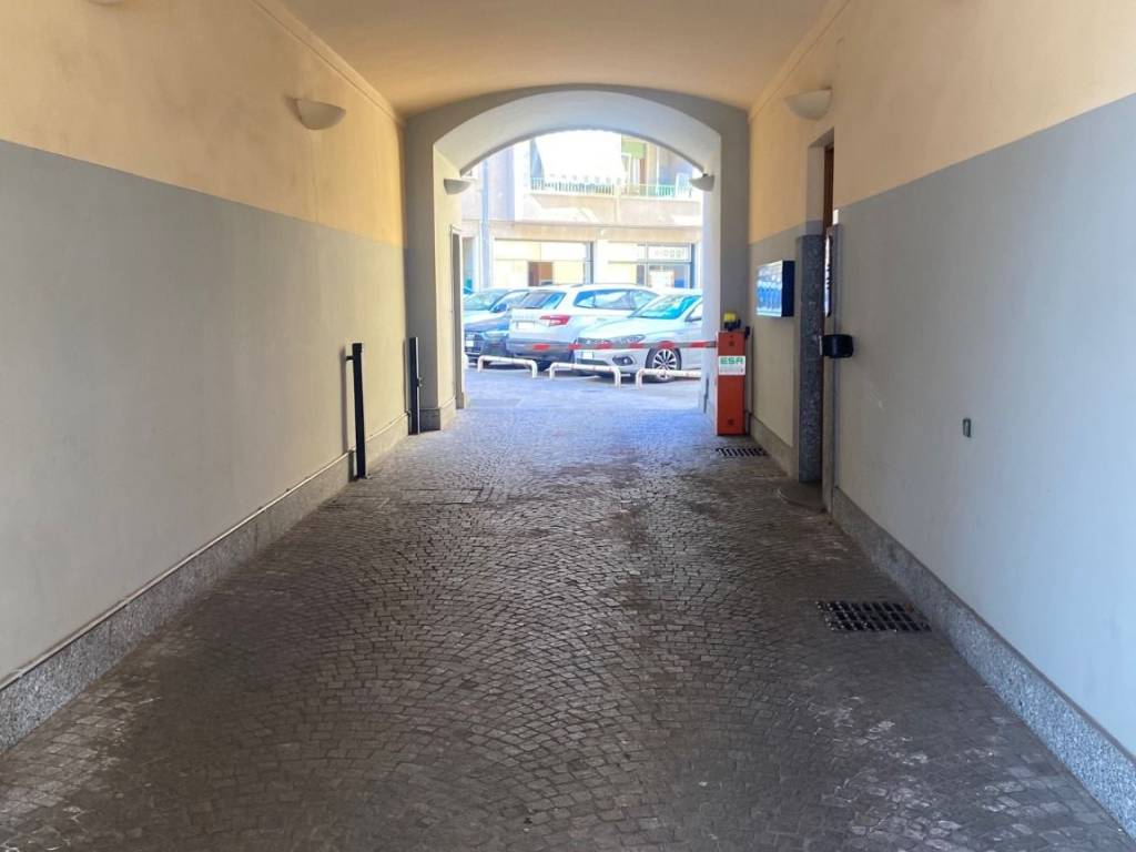 Box / garage a Lecco in Piazza Alessandro Manzoni - Foto 2