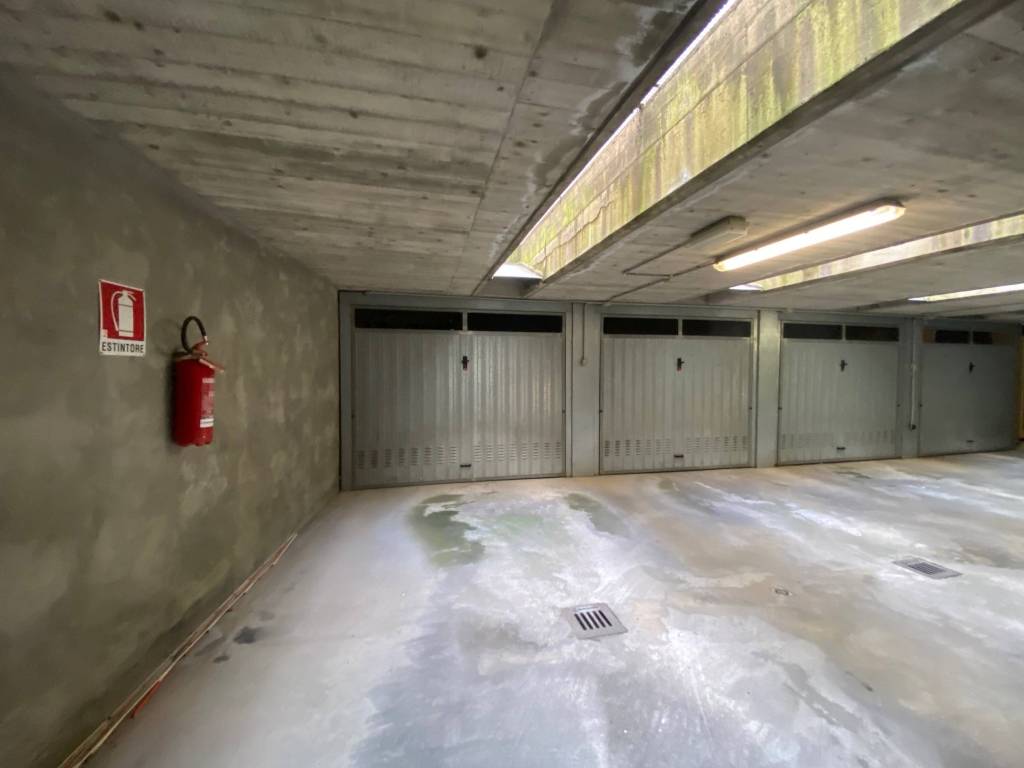 Box / garage a Lecco in Piazza Alessandro Manzoni - Foto 4