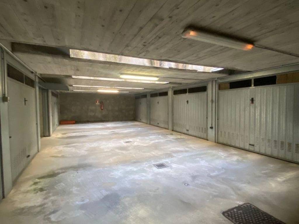 Box / garage a Lecco in Piazza Alessandro Manzoni - Foto 5